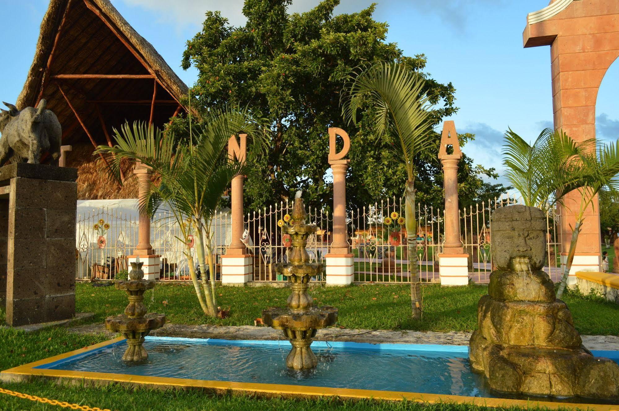 Hotel Hacienda Ixtlan Косумель Экстерьер фото