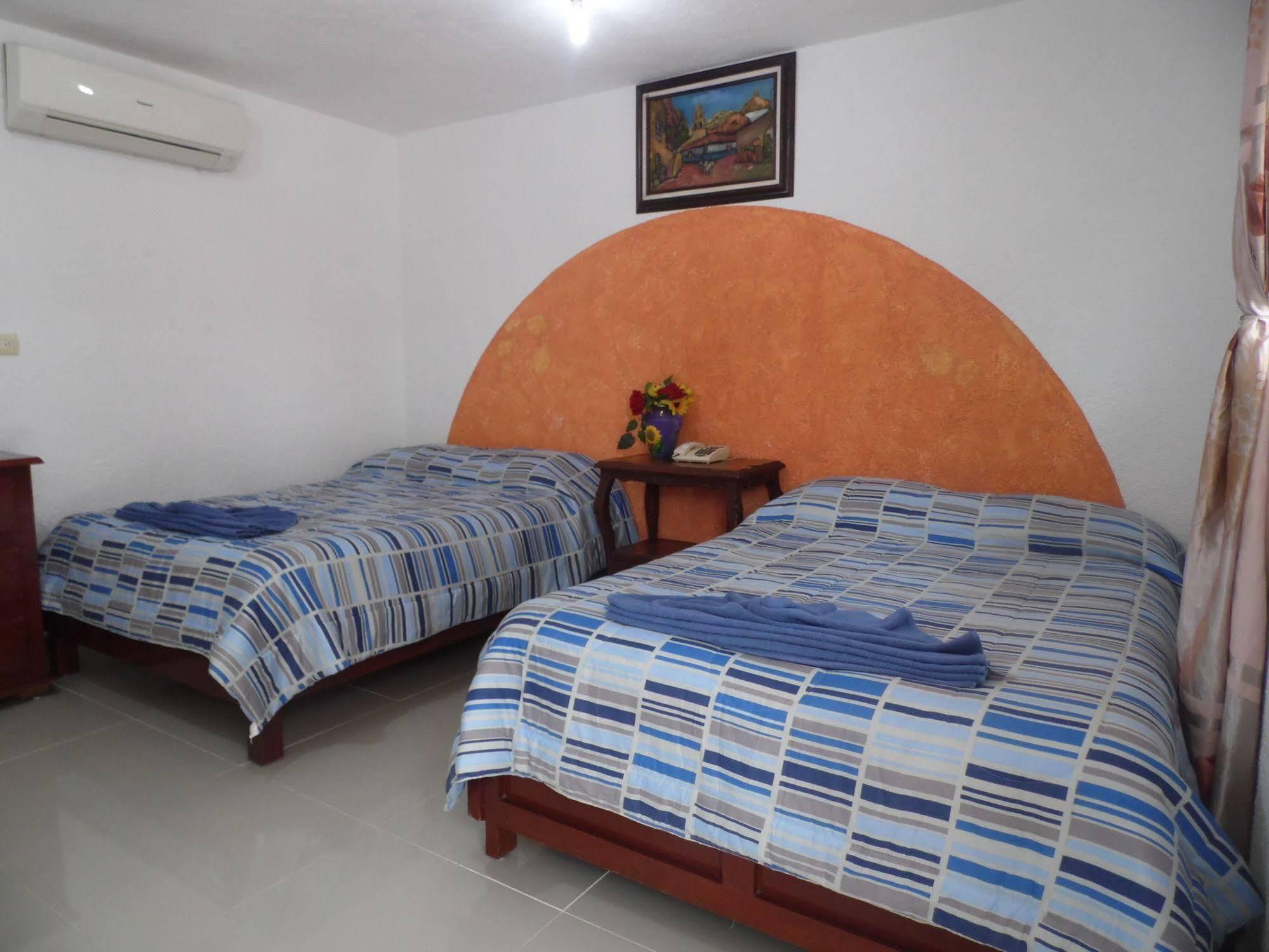 Hotel Hacienda Ixtlan Косумель Экстерьер фото