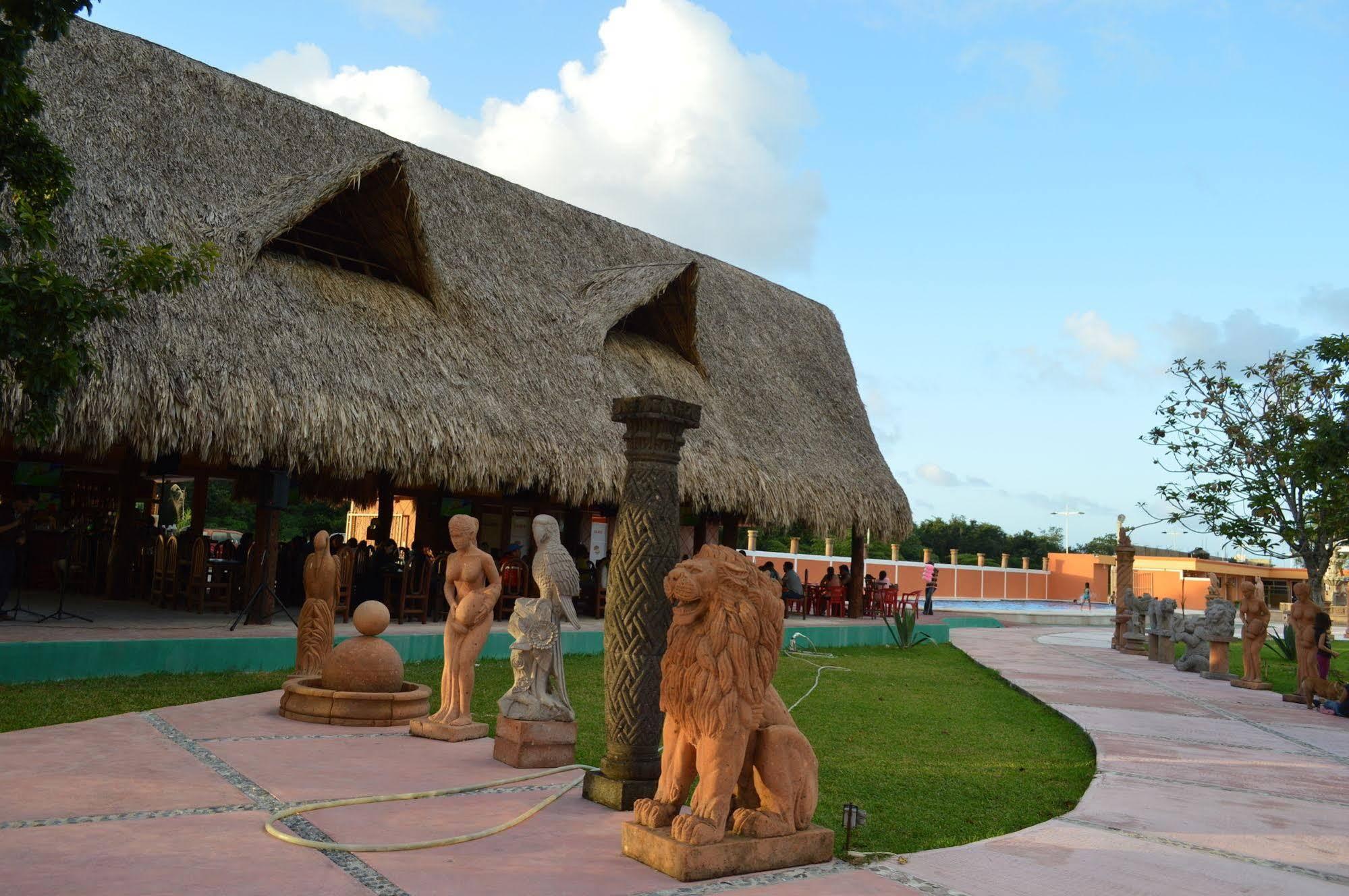 Hotel Hacienda Ixtlan Косумель Экстерьер фото