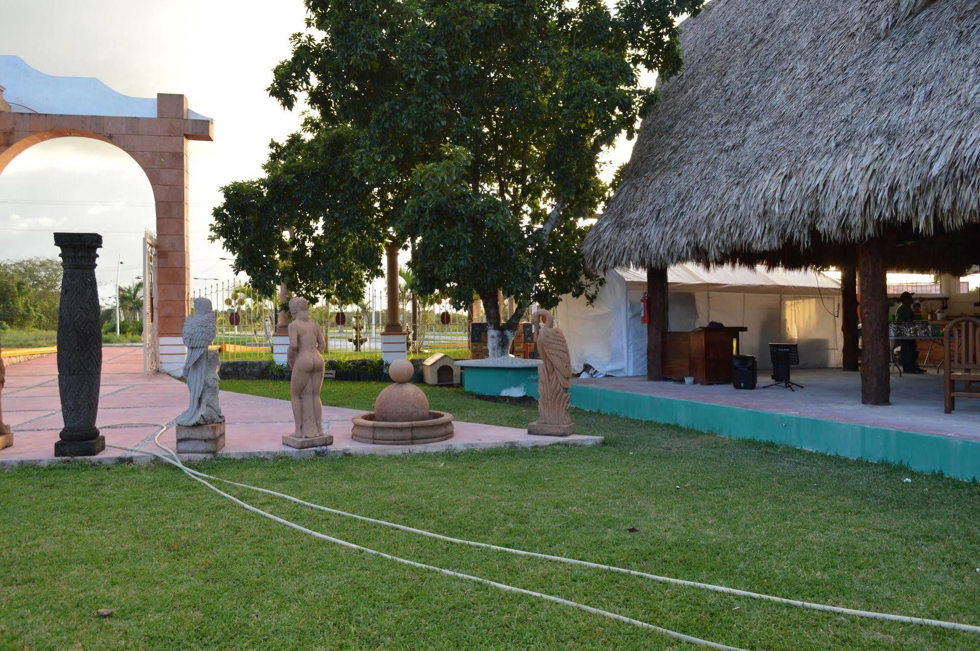 Hotel Hacienda Ixtlan Косумель Экстерьер фото