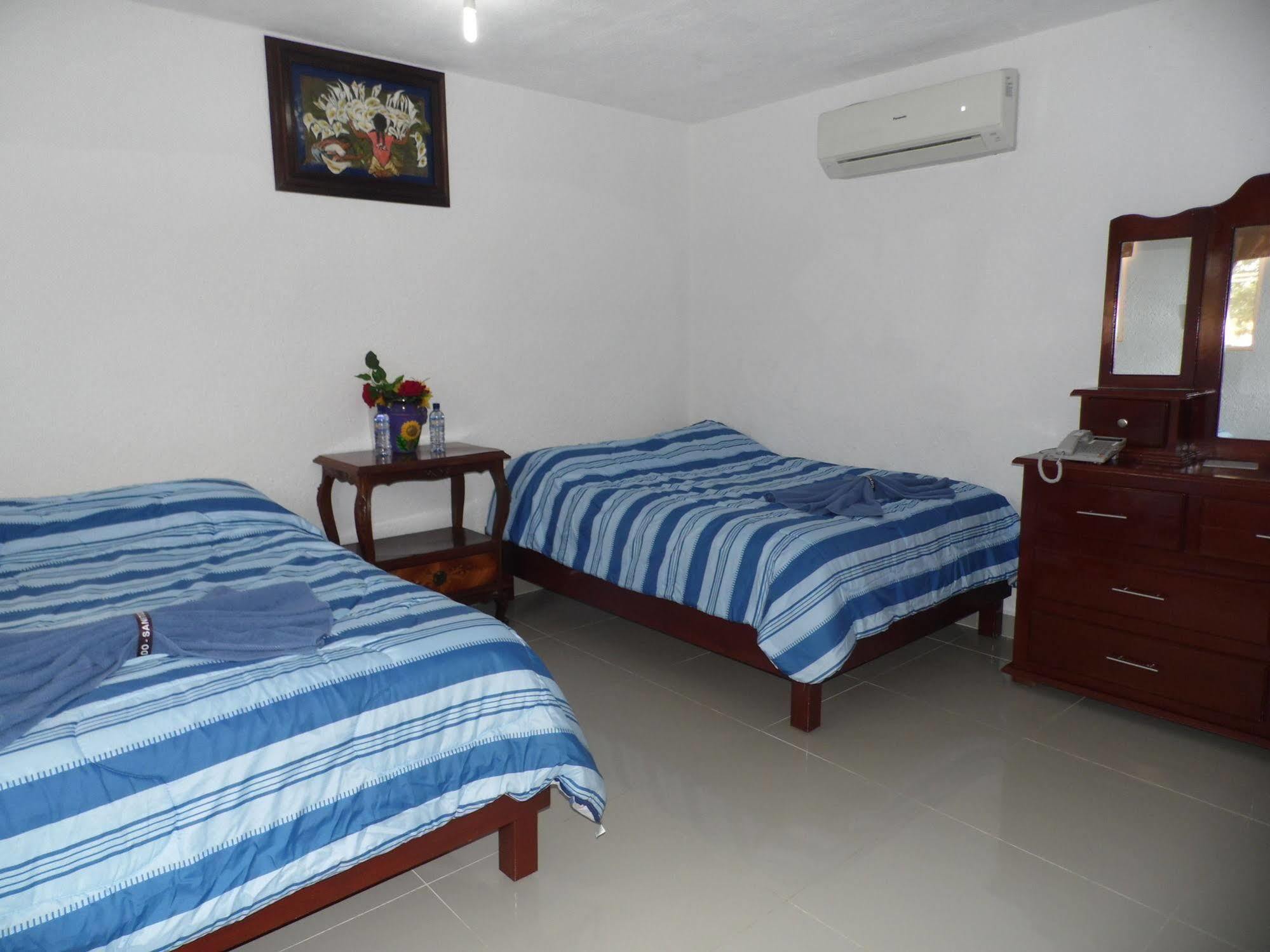 Hotel Hacienda Ixtlan Косумель Экстерьер фото