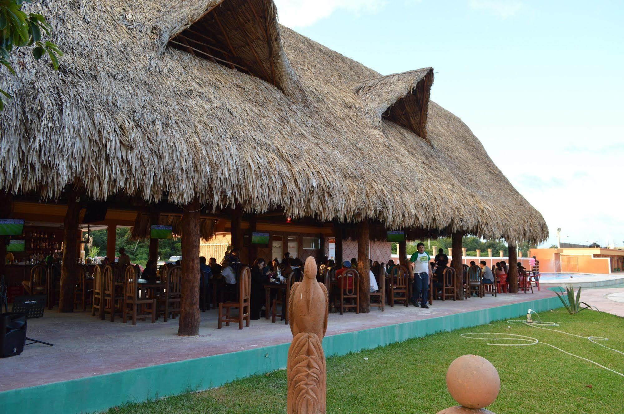 Hotel Hacienda Ixtlan Косумель Экстерьер фото