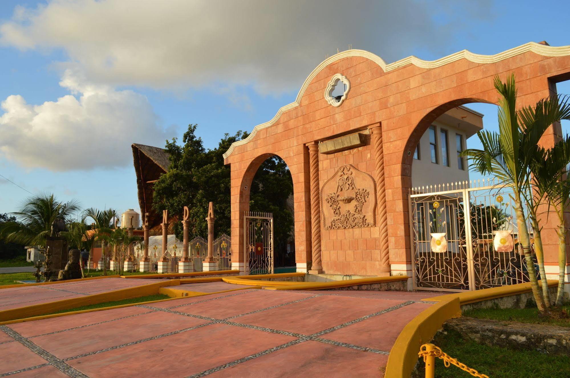 Hotel Hacienda Ixtlan Косумель Экстерьер фото