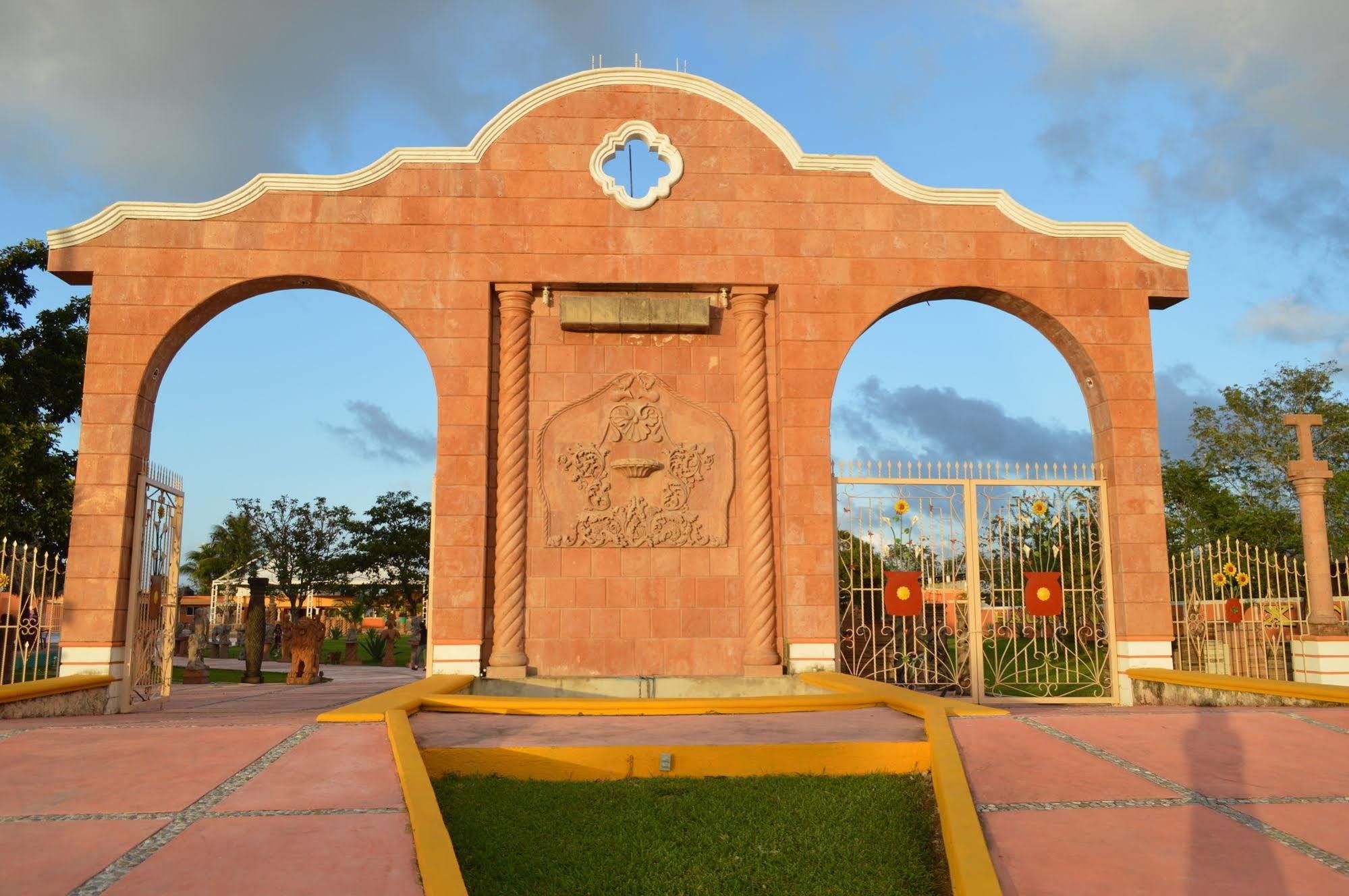 Hotel Hacienda Ixtlan Косумель Экстерьер фото