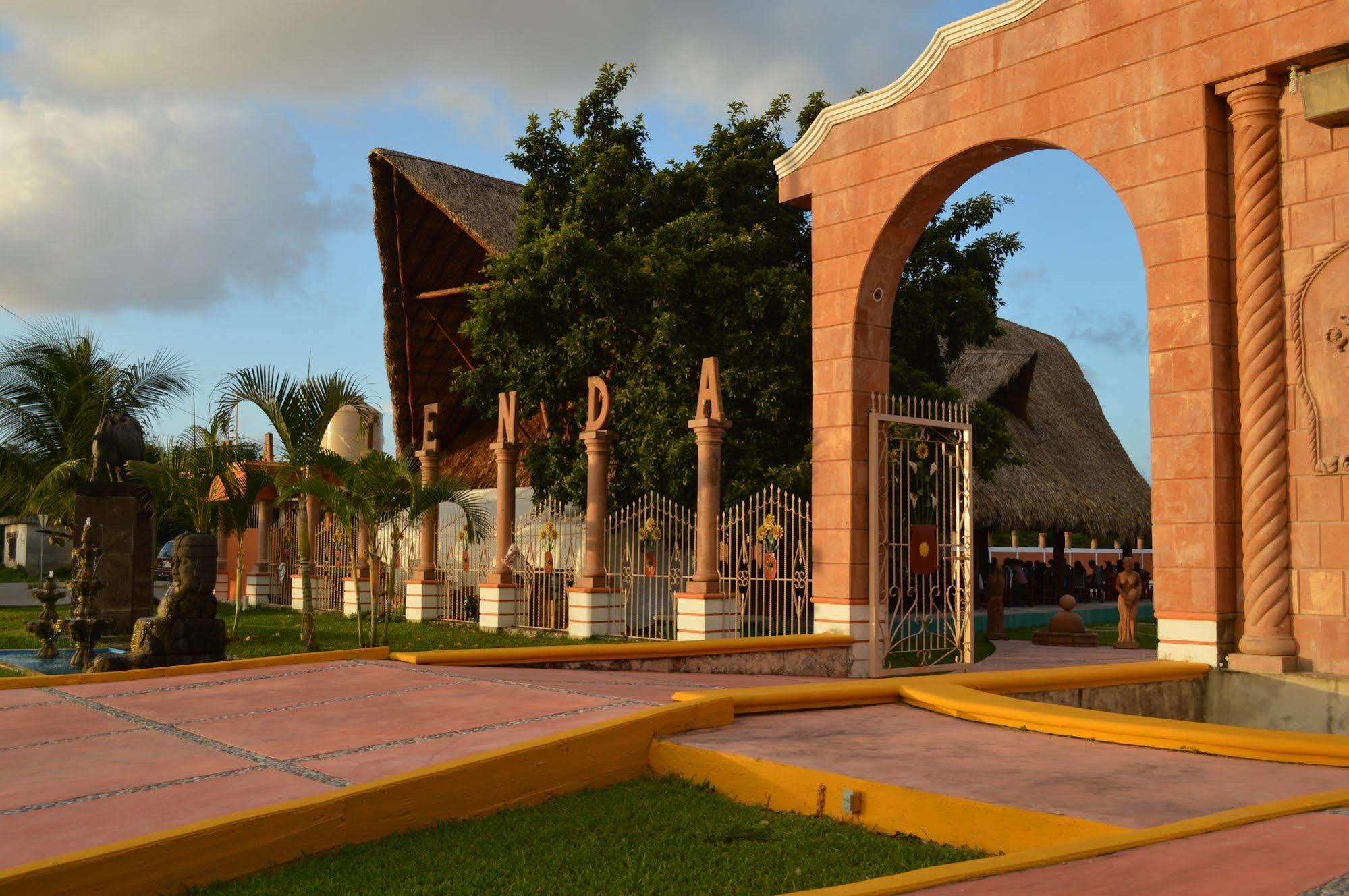 Hotel Hacienda Ixtlan Косумель Экстерьер фото